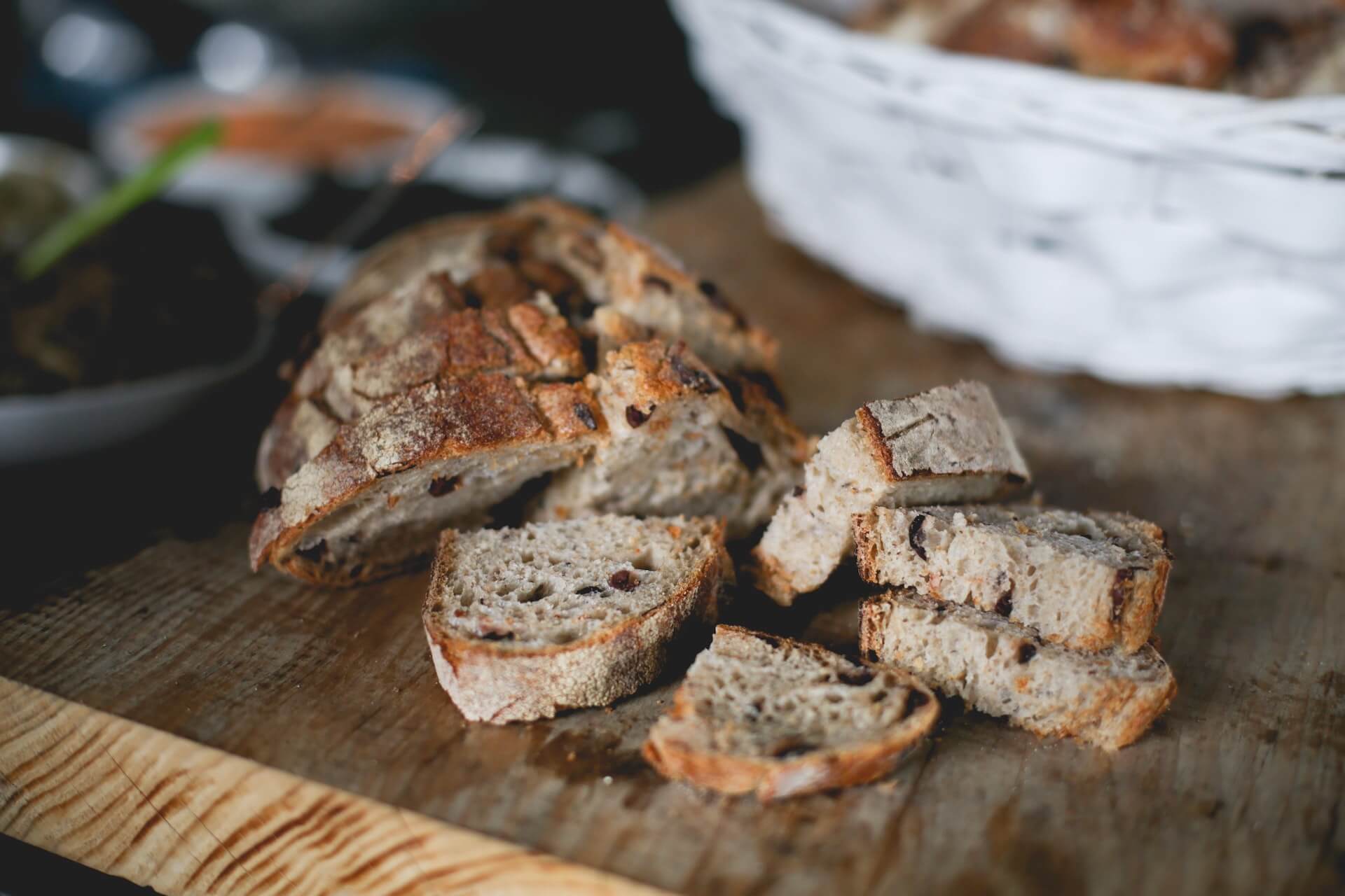 frisches Brot, aufgeschnitten
