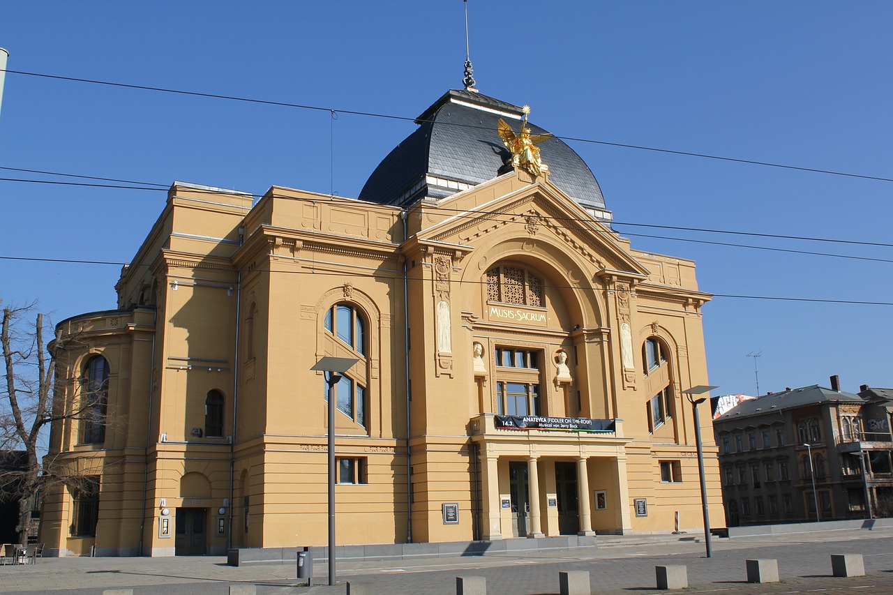 Sehenswürdigkeiten um Jena: Theater in Gera